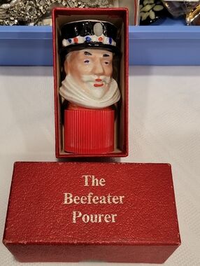 Beefeater Pourer Vintage NOS England WADE